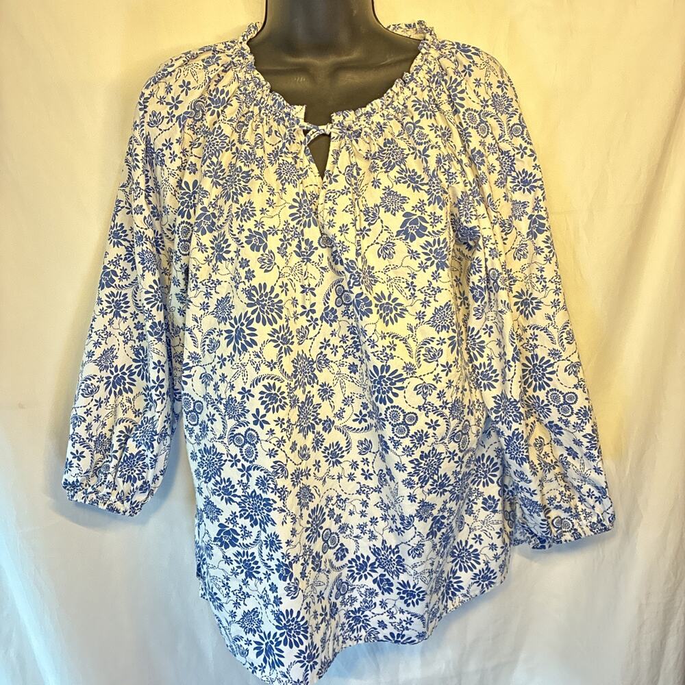 Loft Top S Floral Blue/White Blouse 3/4 Sleeve Tie V Neck